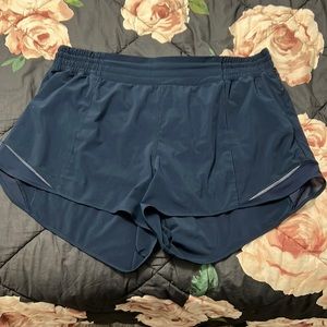 Lululemon hotty hots size 16